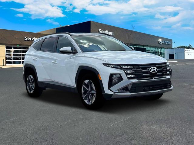 new 2025 Hyundai TUCSON Hybrid car, priced at $38,015