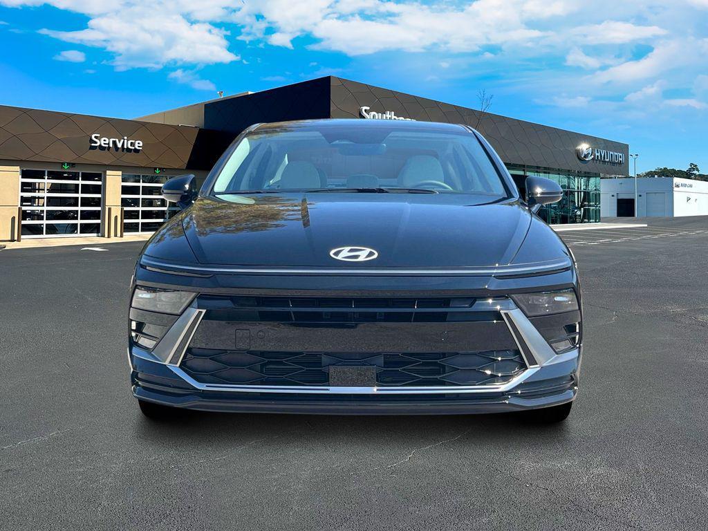 new 2025 Hyundai Sonata Hybrid car, priced at $30,939