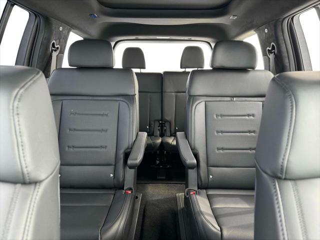 new 2025 Hyundai SANTA FE HEV car, priced at $52,021