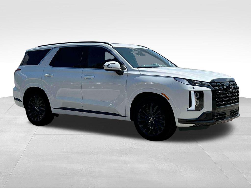 used 2025 Hyundai Palisade car, priced at $52,657