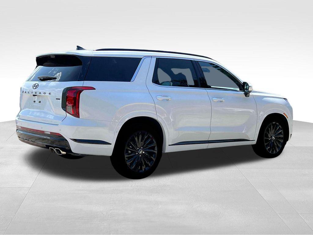 used 2025 Hyundai Palisade car, priced at $52,657