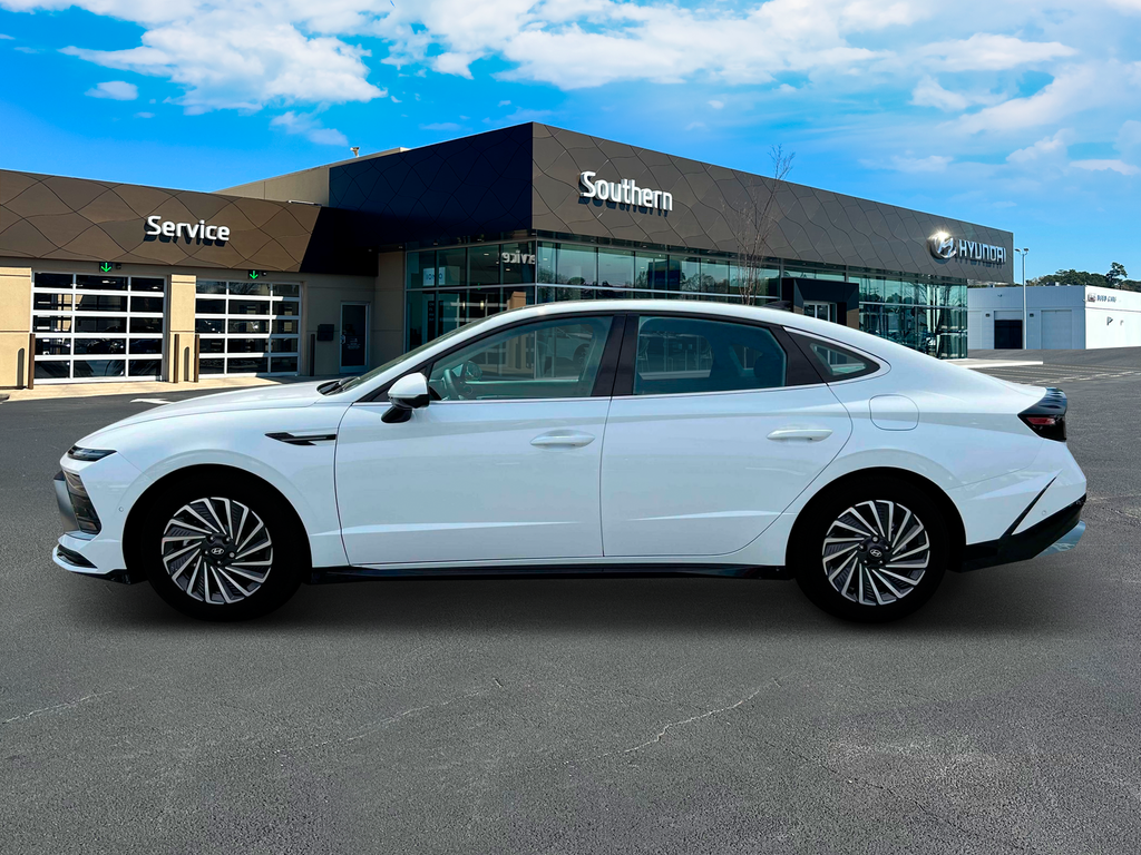 new 2025 Hyundai Sonata Hybrid car, priced at $38,709