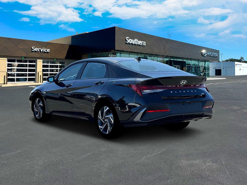 new 2025 Hyundai Elantra car, priced at $28,583