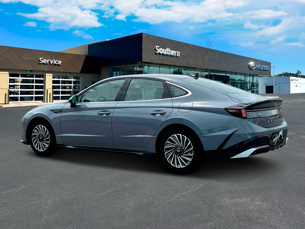 new 2025 Hyundai Sonata Hybrid car, priced at $30,090
