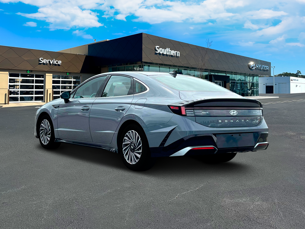 new 2025 Hyundai Sonata Hybrid car, priced at $30,090