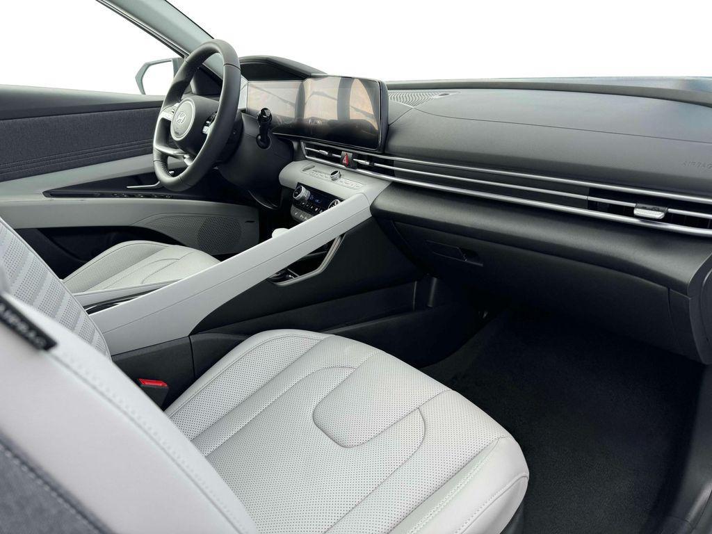 new 2025 Hyundai Elantra car, priced at $26,526