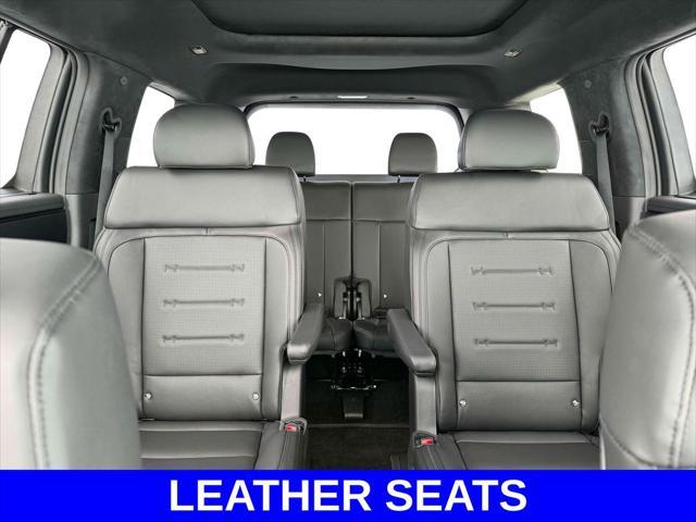 used 2025 Hyundai Santa Fe car, priced at $48,031