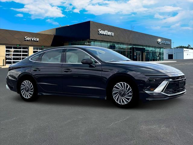 new 2025 Hyundai Sonata Hybrid car, priced at $38,740