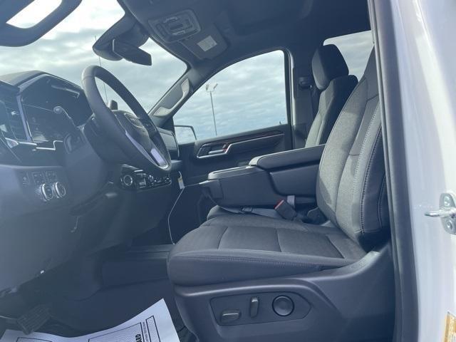 new 2025 GMC Sierra 1500 car, priced at $46,467