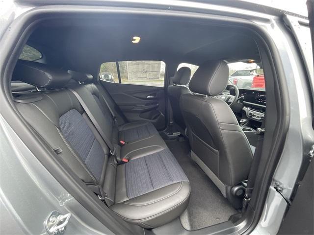 new 2025 Buick Envista car, priced at $25,149