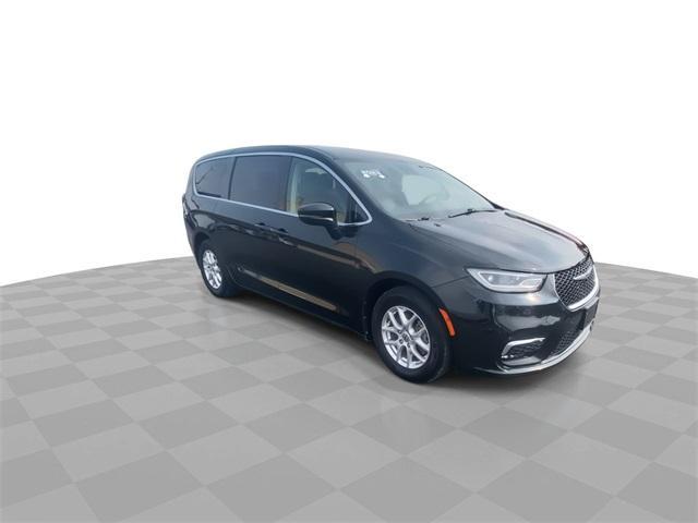 used 2023 Chrysler Pacifica car, priced at $24,242
