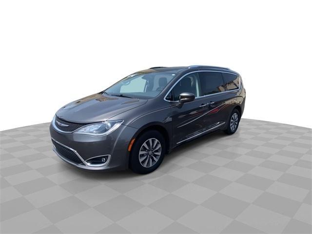 used 2020 Chrysler Pacifica car, priced at $23,990