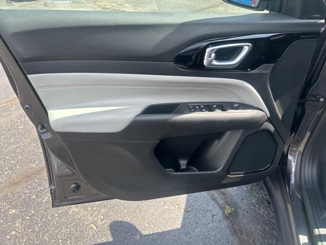 used 2023 Jeep Compass car, priced at $25,626