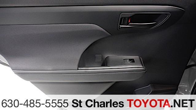 used 2024 Toyota Highlander car, priced at $47,500