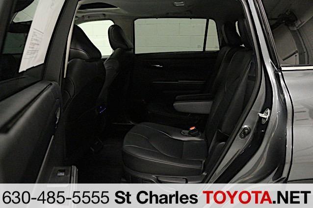 used 2021 Toyota Highlander car, priced at $35,000