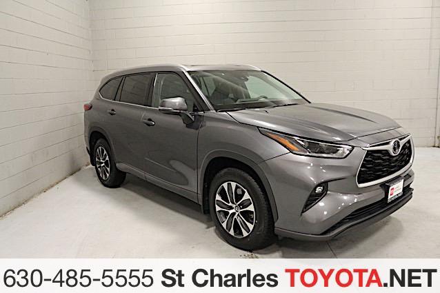 used 2021 Toyota Highlander car, priced at $35,000