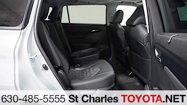 used 2024 Toyota Highlander car, priced at $48,500