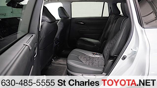 used 2024 Toyota Highlander car, priced at $48,500