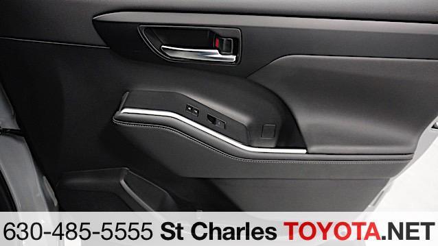 used 2024 Toyota Highlander car, priced at $48,500