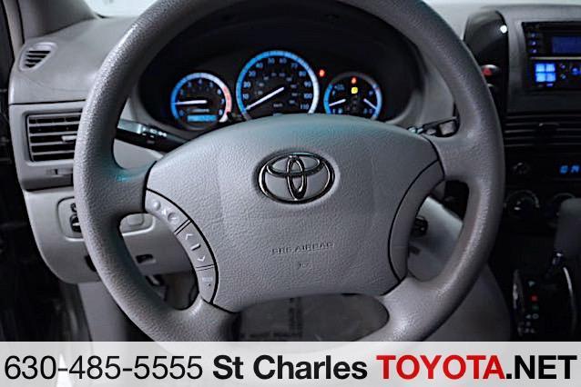 used 2004 Toyota Sienna car, priced at $6,500