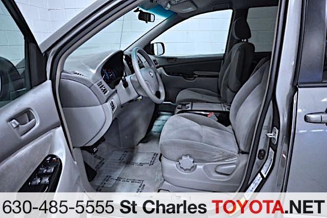 used 2004 Toyota Sienna car, priced at $6,500