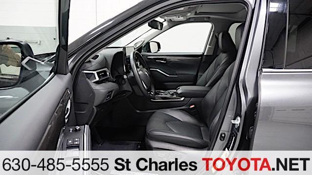 used 2024 Toyota Highlander car, priced at $48,000