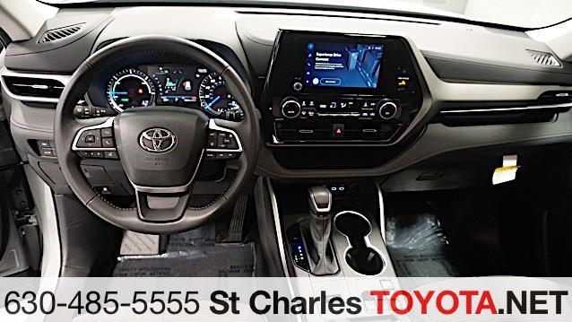 used 2024 Toyota Highlander car, priced at $47,500