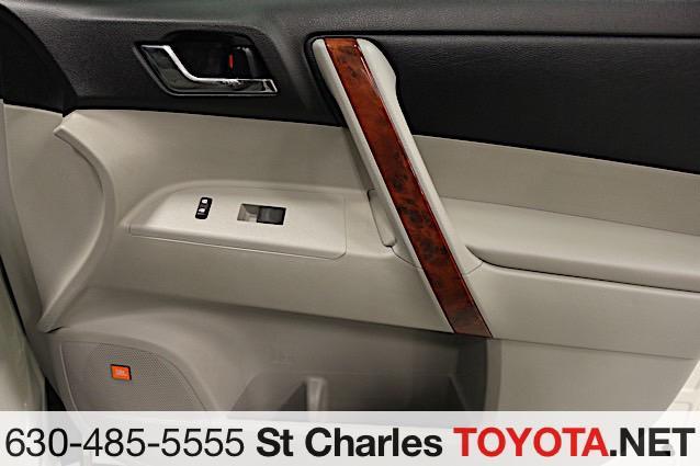 used 2012 Toyota Highlander car, priced at $16,500