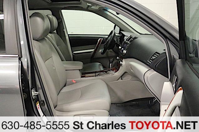 used 2012 Toyota Highlander car, priced at $11,000