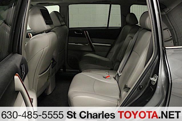 used 2012 Toyota Highlander car, priced at $11,000