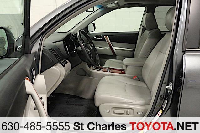 used 2012 Toyota Highlander car, priced at $11,000