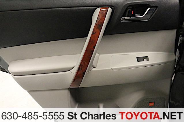 used 2012 Toyota Highlander car, priced at $11,000