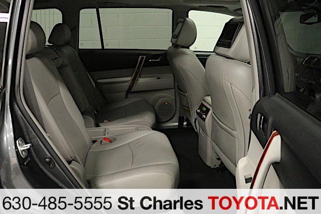 used 2012 Toyota Highlander car, priced at $11,000