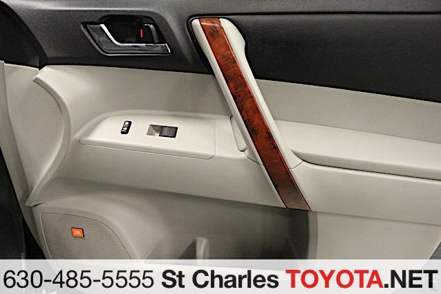 used 2012 Toyota Highlander car, priced at $11,000