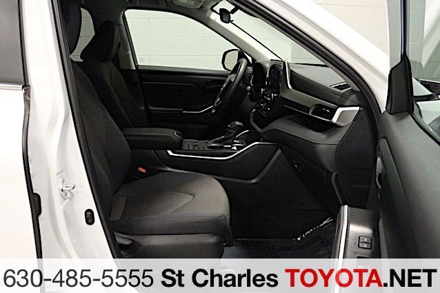 used 2023 Toyota Highlander car, priced at $35,000