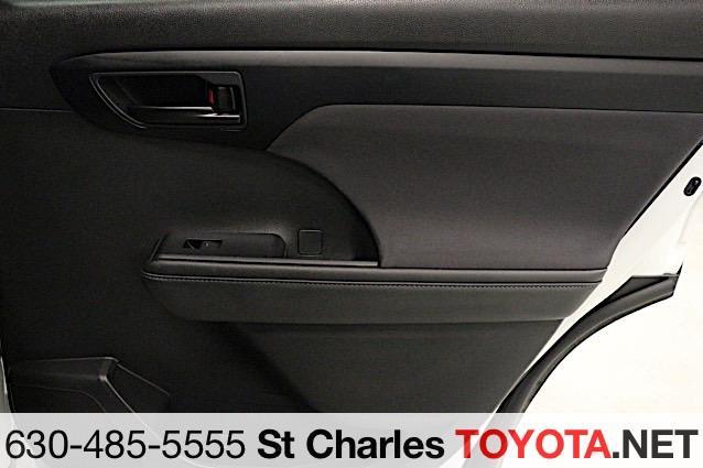 used 2023 Toyota Highlander car, priced at $35,000