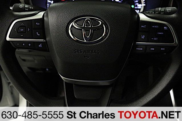 used 2023 Toyota Highlander car, priced at $35,000