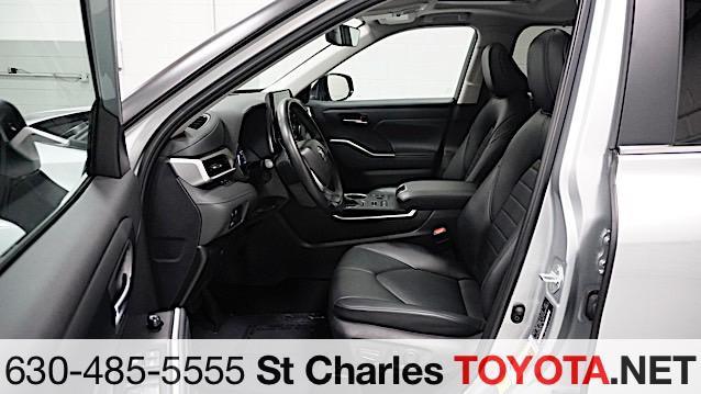 used 2024 Toyota Highlander car, priced at $42,500