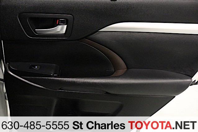 used 2017 Toyota Highlander car, priced at $23,500