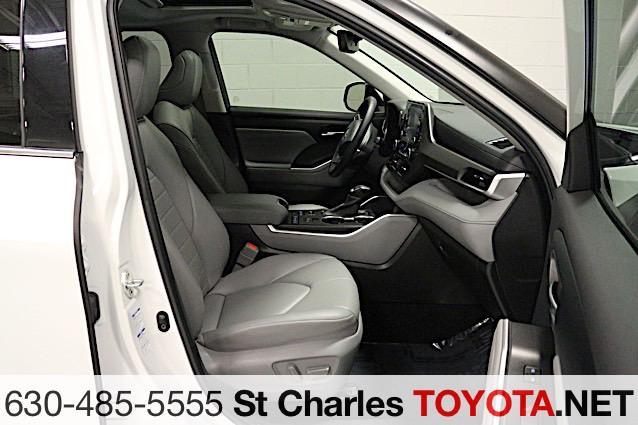 used 2022 Toyota Highlander car, priced at $26,000