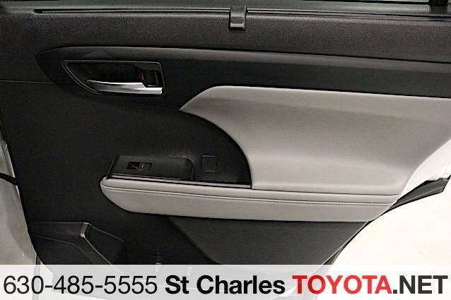 used 2022 Toyota Highlander car, priced at $26,000