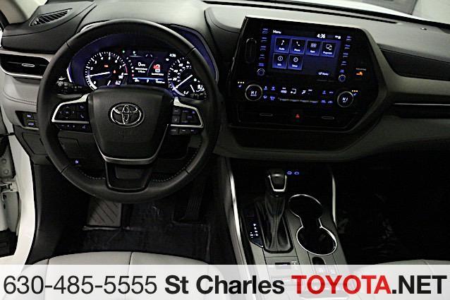 used 2022 Toyota Highlander car, priced at $26,000