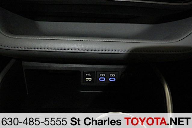 used 2022 Toyota Highlander car, priced at $26,000