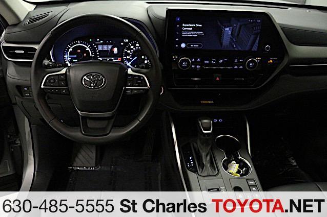 used 2024 Toyota Highlander Hybrid car, priced at $47,500