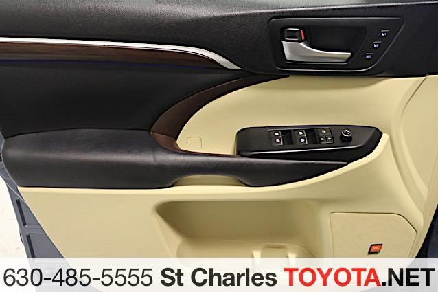 used 2015 Toyota Highlander car, priced at $16,500