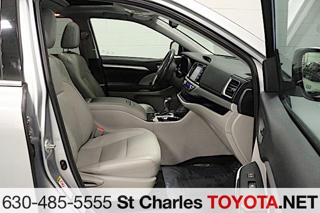 used 2014 Toyota Highlander car, priced at $12,500