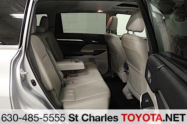 used 2014 Toyota Highlander car, priced at $12,500