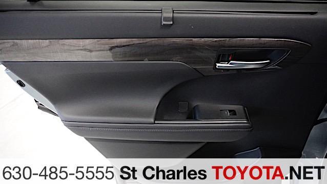 used 2024 Toyota Highlander car, priced at $51,500