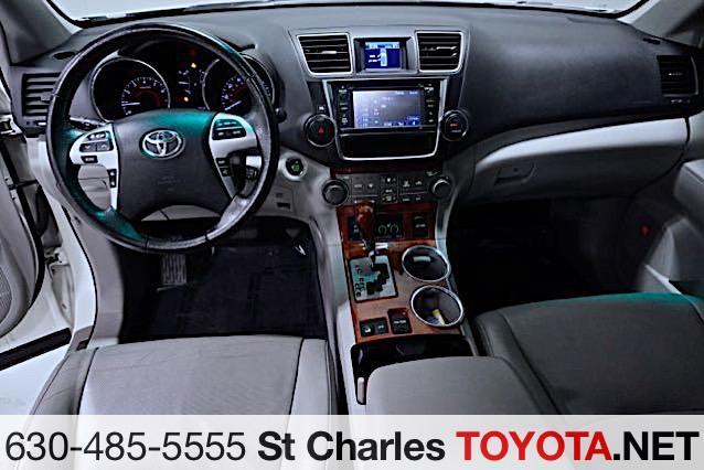 used 2013 Toyota Highlander car, priced at $15,500