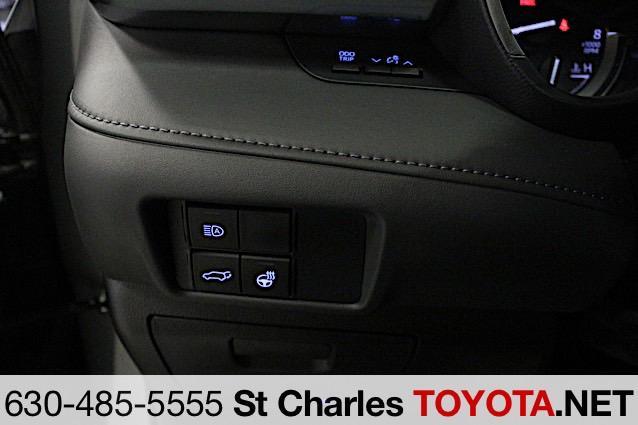 used 2021 Toyota Highlander car, priced at $38,000